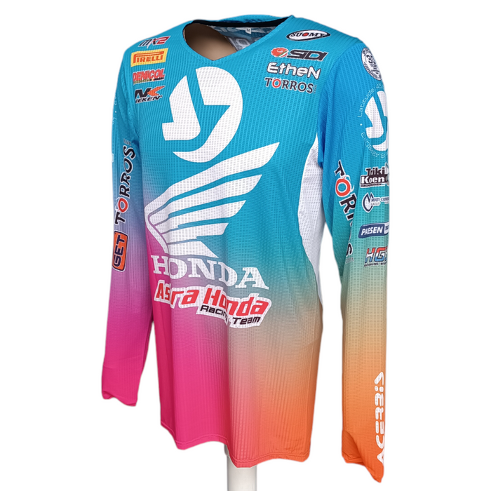 Set Hose + neue originale Shirt, kommt aus Überproduktion von Delvintor Alfarizi Hondax